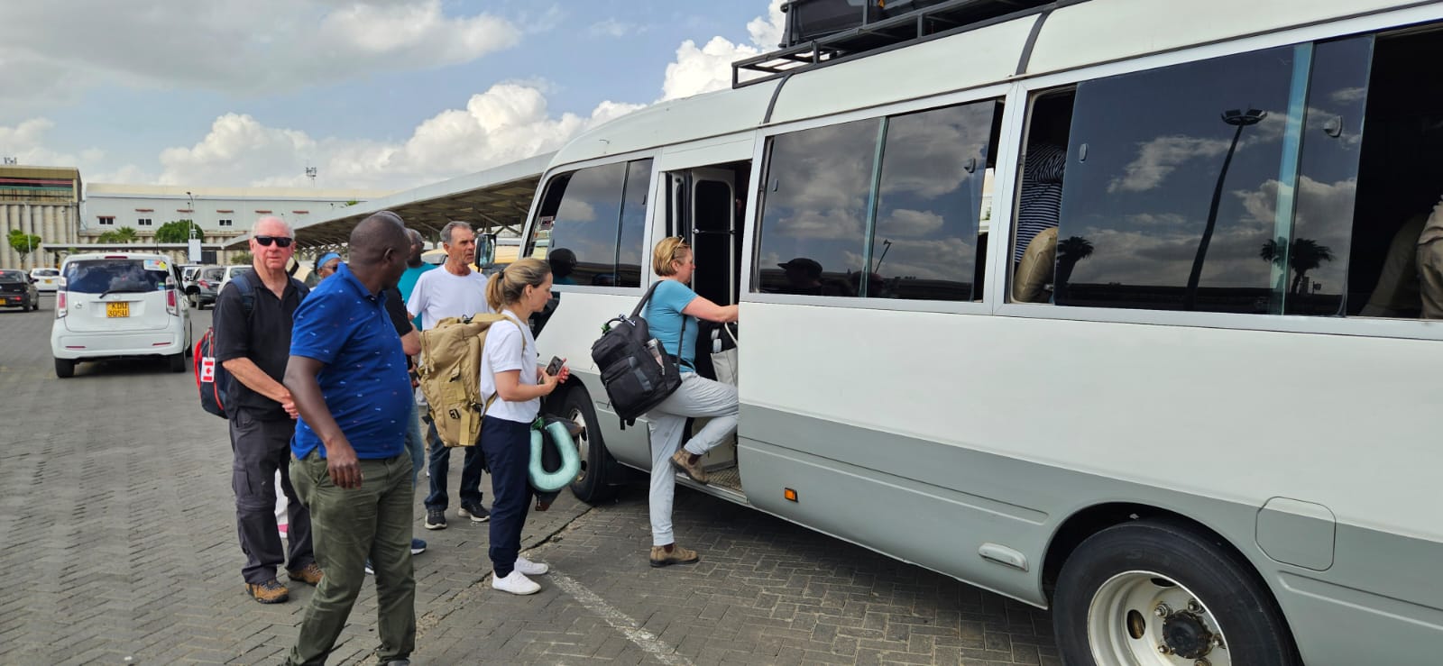 22-28 seater luxury coaster bus for group tours in Kenya